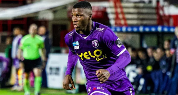 El jugador ecuatoriano no pasa su mejor faceta en Bélgica y recibió una humillación en su último partido