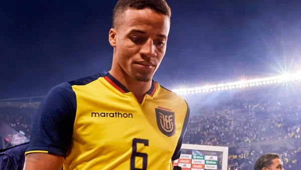 El jugador ecuatoriano se distrae en su tiempo libre de la forma como más le gusta a los aficionados