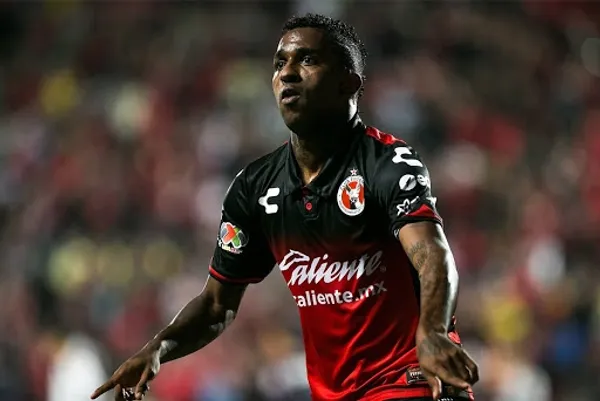 El jugador ecuatoriano no seguiría en el fútbol de Asia