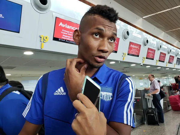 El jugador es consciente de su bajo nivel y esto le ofrece a la hincha del "Bombillo"