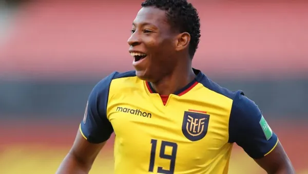 El jugador es una de las promesas de Independiente del Valle y con 15 años la rompe en la sub 18