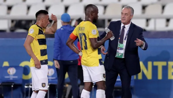 El jugador de la Tri reveló que no viene en su mejor momento, pero aun así es uno de los fijos de Gustavo Alfaro