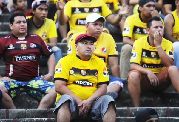 El jugador llega al Ídolo con la ilusión de darle muchas alegrías, sin embargo, demostró no tener el nivel internacional que necesita el equipo