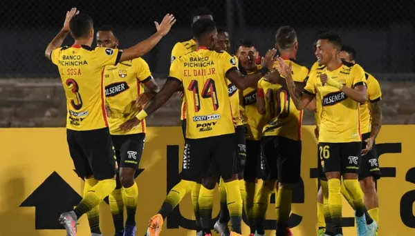 El jugador lleva varios días lesionado, y los hinchas empiezan a creer que no está lesionado