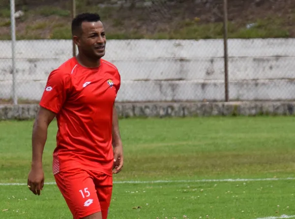 El jugador "militar" está concentrado en el último partido de la temporada