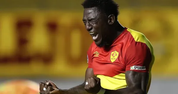 El jugador viene una vida llena de lucha y sudó la gota gorda