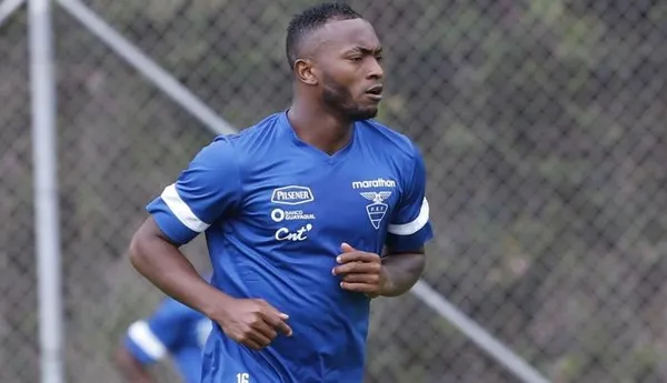 El lateral derecho vive una nueva convocatoria a "La Tri"