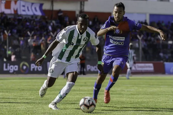 El lateral Hernández tiene "luz verde" para jugar en el Bombillo