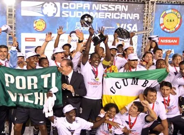 El lateral hizo historia con la U