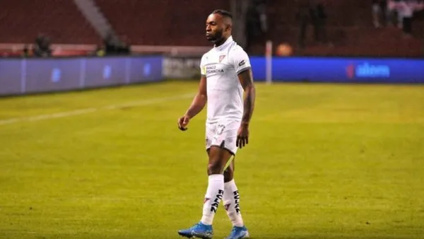 El lateral de Liga de Quito aclara el mal momento que tuvo en cámaras