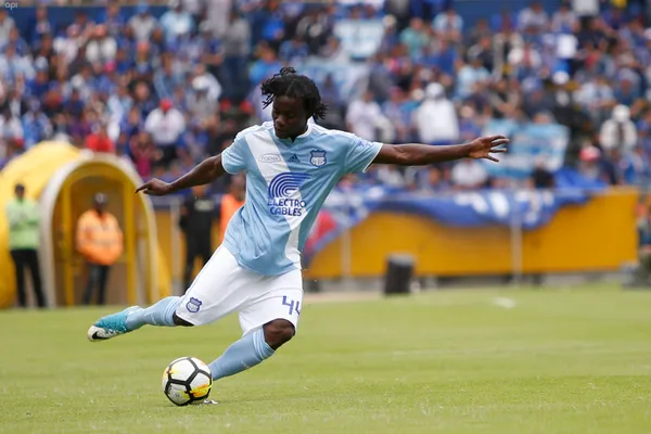 El lateral se quedó sin equipo e interesa como refuerzo de la Capira