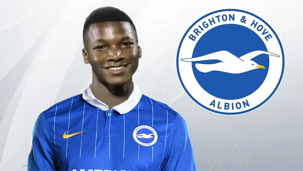 El mediocampista ecuatoriano fue presentado en su nuevo club