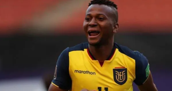 El papá de Michael Estrada está rumbo a Qatar y a los aficionados les hizo una petición especial, ahora que es blando de críticas el goleador