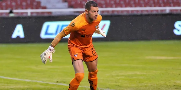 El portero retorno al equipo titular de LDU, luego de superar una molestia en una de sus piernas