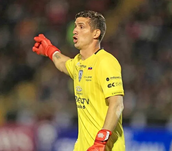 El portero se convirtió en figura de IDV durante la Copa Sudamericana