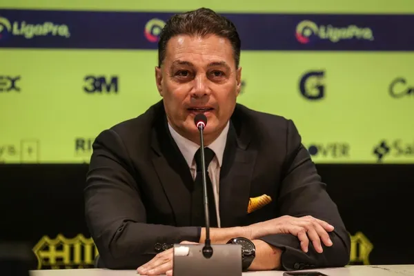 El presidente de Barcelona SC considera que su equipo no esta recibiendo lo justo