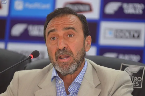El presidente del Club Sport Emelec se molestó por la desición del COE