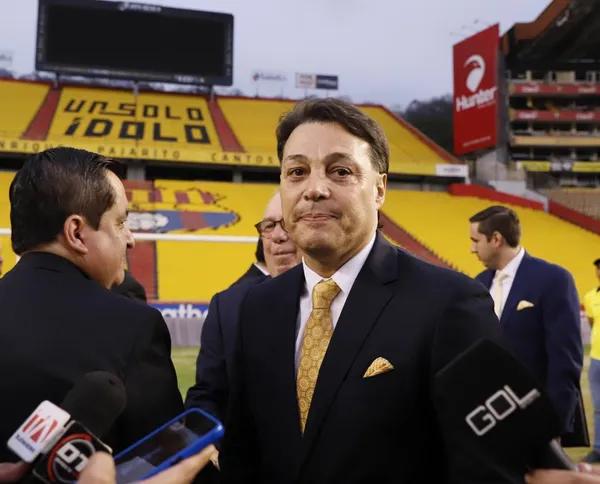 El presidente se refirió a una posible rebaja de sueldos