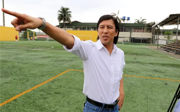 El rencuentro de dos jugadores ex Barcelona que salvaron al club de descender