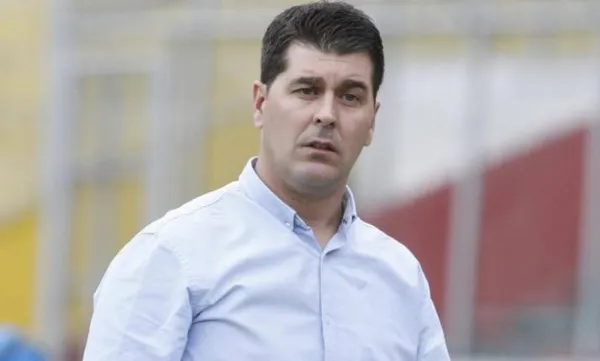 El técnico del Emelec es cuestionado por no renunciar