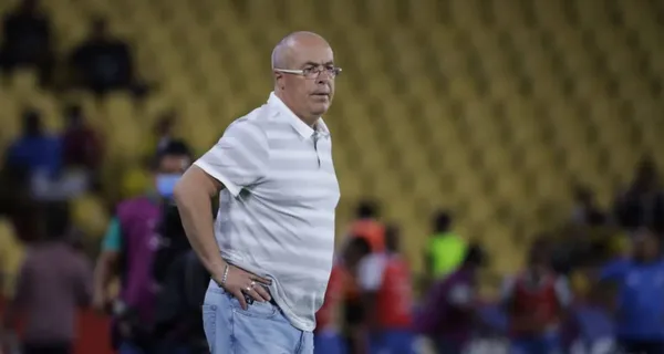 El técnico es una de las opciones para Ecuador, pero según Célico le tembló la mano para poner juveniles