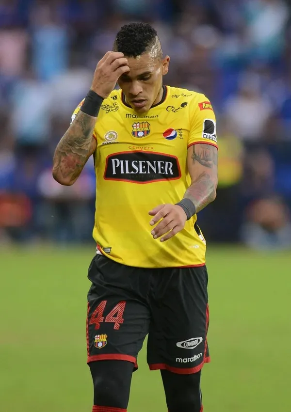 El uruguayo estuvo con una larga mala racha y ahora incluso tuvieron que traer a José Angulo para que le meta presión en la delantera