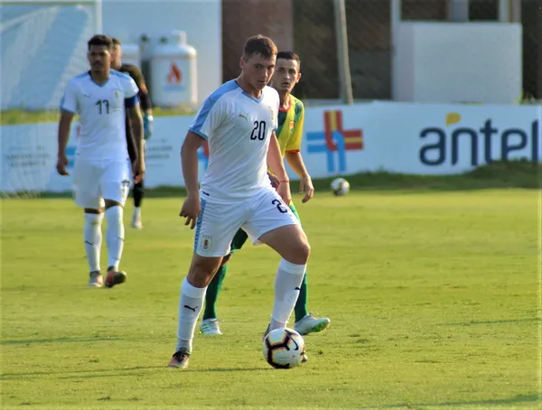 El uruguayo podría cubrir el puesto que dejó Orejuela