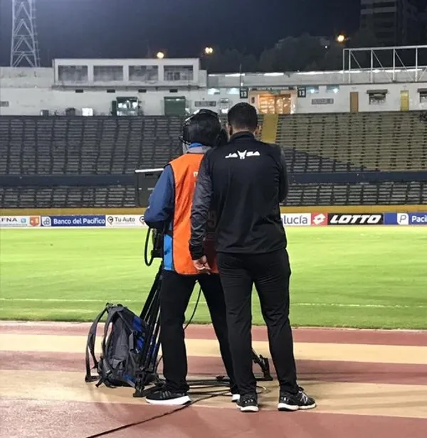 El VAR criollo, ocupado por la terna arbitral en el cotejo entre El Nacional y T. Universitario, ha sido objeto de noticia en varios puntos del planeta