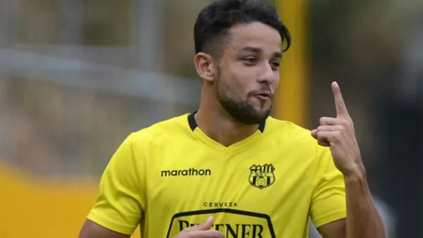 El volante de Barcelona SC tiene su propio negocio de calzado que lo retomó tras la cuarentena