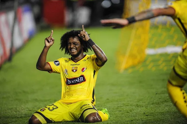 El volante dejó el equipo días antes de cerrar el libro de pases y ya tiene a su reemplazo en el club