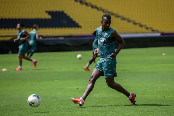 El volante ecuatoriano es de los puntos más bajos de Barcelona SC