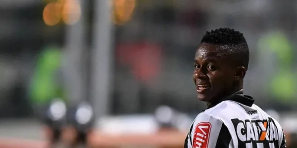 El volante ecuatoriano Juan Cazares jugó un gran partido pero desde los doce pasos no pudo anotar y el Galo no avanza a las finales