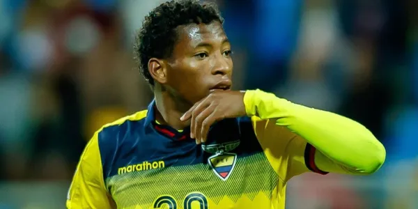 El volante ecuatoriano se dio unas merecidas vacaciones y fue a visitar a uno de sus compañeros de la TRI