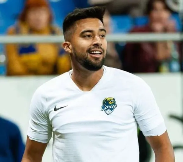 El volante ecuatoriano sigue vigente en el fútbol europeo