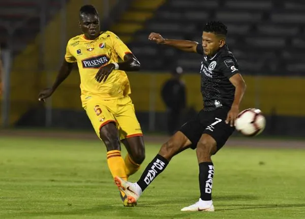 El volante explicó que aclaró el tema con Tabaré Silva y José Cevallos