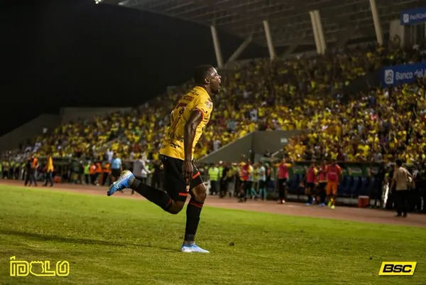 El volante Marcos Caicedo volvió a tener minutos con Barcelona SC y ha demostrado el gran nivel que tiene aunque Ramos lo relegue a la banca