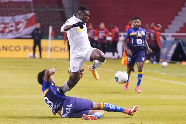 El volante ofensivo no tiene su futuro definido