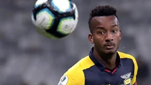 El volante de primera línea suma una nueva camiseta en el fútbol ecuatoriano