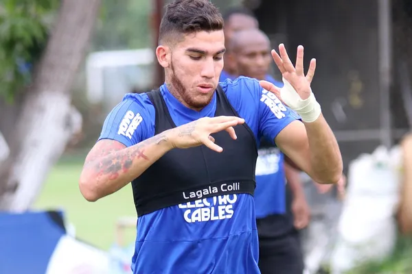 El zaguero argentino no recupera su nivel tras el parón.