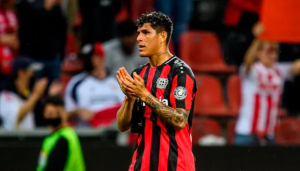 El zaguero central del Bayer Leverkusen reveló por qué casi trunca su carrera