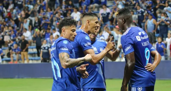 Emelec empató y pudo ser peor contra Deportivo Cuenca. Un jugador preocupa porque ya no se cuida ni en la comida