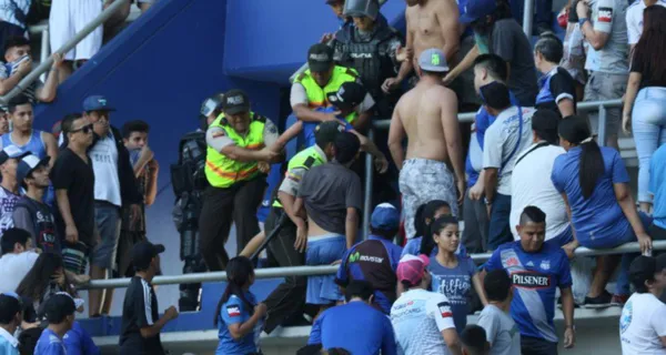 Emelec le ganó a Barcelona SC por 2 a 1 en el Clásico del Astillero y uno de los puntos negativos fue la pelea entre propios hinchas, algo que reaccionó la prensa de Guayaquil así como los usuarios en las redes sociales