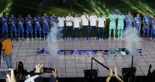 Emelec logró conseguir hinchas para la Explosión Azul y además tuvo una fiesta para recibir a su rival