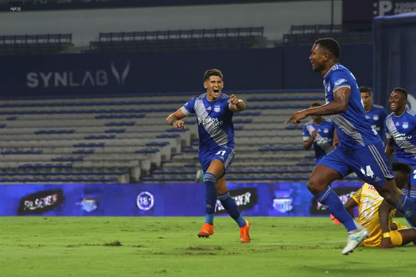 Emelec mostró una mejor cobertura defensiva que se ejerció desde la mitad de la cancha