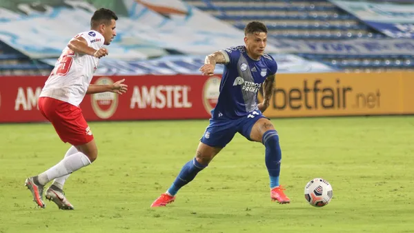 Emelec perdió en Brasil contra Bragantino y complicó su clasificación