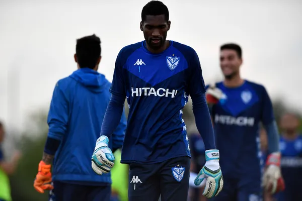 Emelec pretende reforzarse en todas sus líneas, empezando desde el arco