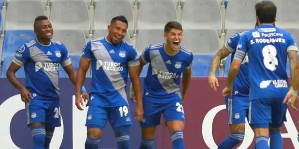 Emelec salió a jugar ante Deportes Tolima con una línea de tres y uno de los jugadores que venía siendo regular perdió el puesto porque no cumple con las tareas encomendadas por Ismael Rescalvo