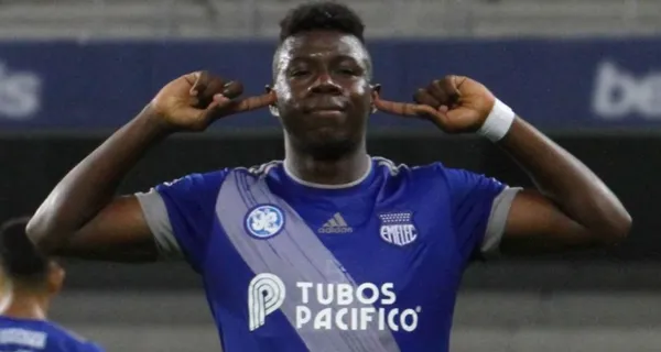 Emelec se fue contra Independiente del Valle fechas atrás y hasta prohibieron el ingreso al Capwell a Michel Deller creando polémica. Ahora que quieren comprar a Alejandro Cabeza no será nada fácil