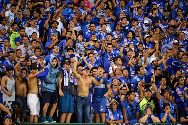 Emelec tuvo a su hinchada ante CFR Cluj