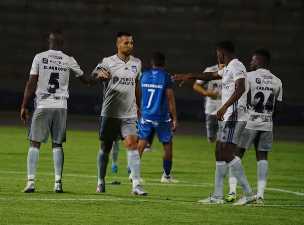 Emelec venció al Olmedo en el Estadio Olímpico Atahualpa, pero no convence con su juego